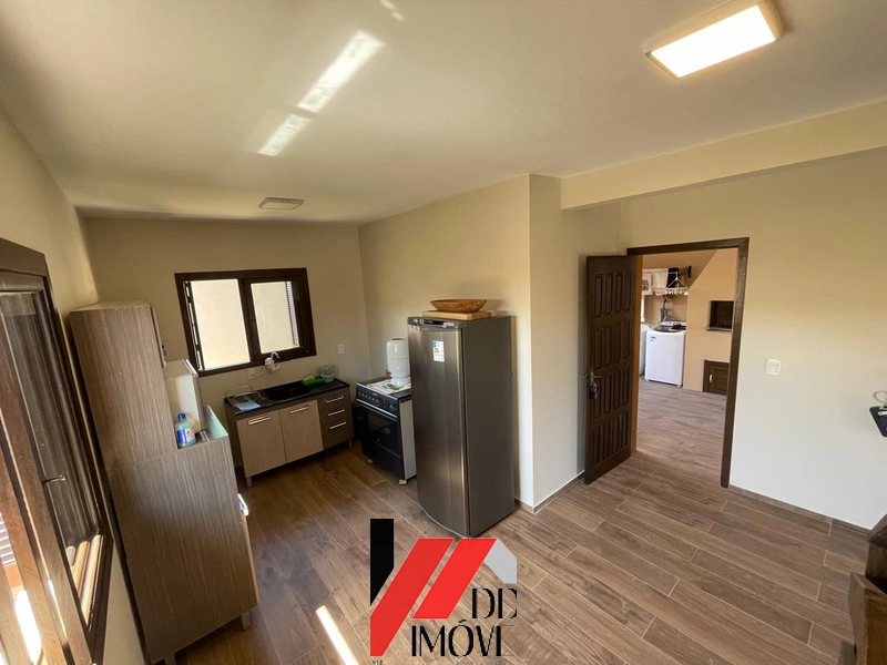 PARA VOCÊ QUE TEM FAMILIA GRANDE. SOBRADO COM 4 DORM, 3 QUADRAS DO MAR: 18ª foto da galeria de imagens do imóvel