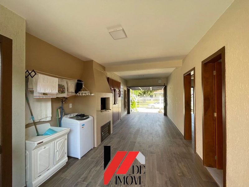 PARA VOCÊ QUE TEM FAMILIA GRANDE. SOBRADO COM 4 DORM, 3 QUADRAS DO MAR: 15ª foto da galeria de imagens do imóvel