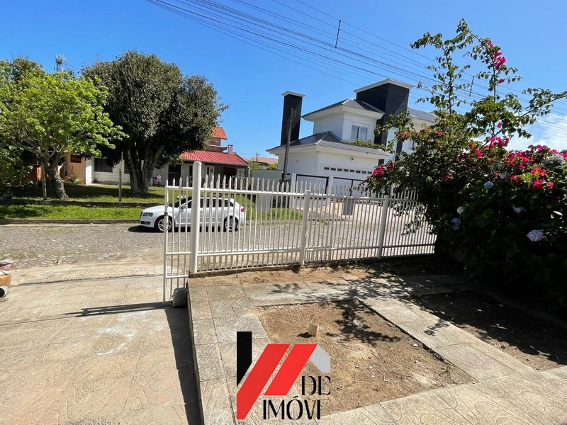 PARA VOCÊ QUE TEM FAMILIA GRANDE. SOBRADO COM 4 DORM, 3 QUADRAS DO MAR: 8ª foto da galeria de imagens do imóvel