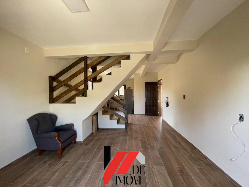 PARA VOCÊ QUE TEM FAMILIA GRANDE. SOBRADO COM 4 DORM, 3 QUADRAS DO MAR: 10ª foto da galeria de imagens do imóvel