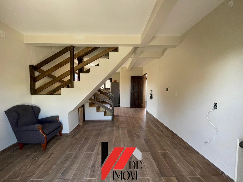 PARA VOCÊ QUE TEM FAMILIA GRANDE. SOBRADO COM 4 DORM, 3 QUADRAS DO MAR: 11ª foto da galeria de imagens do imóvel