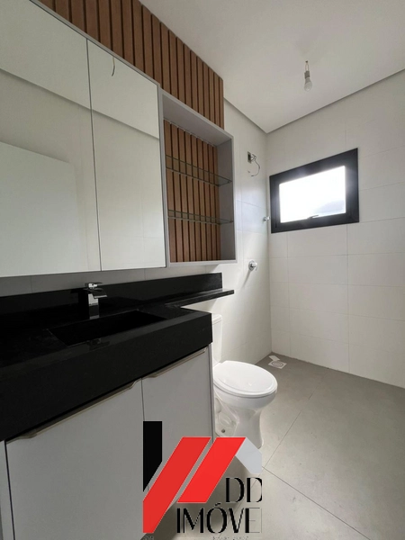 SOBRADO A 100M DO MAR: 11ª foto da galeria de imagens do imóvel