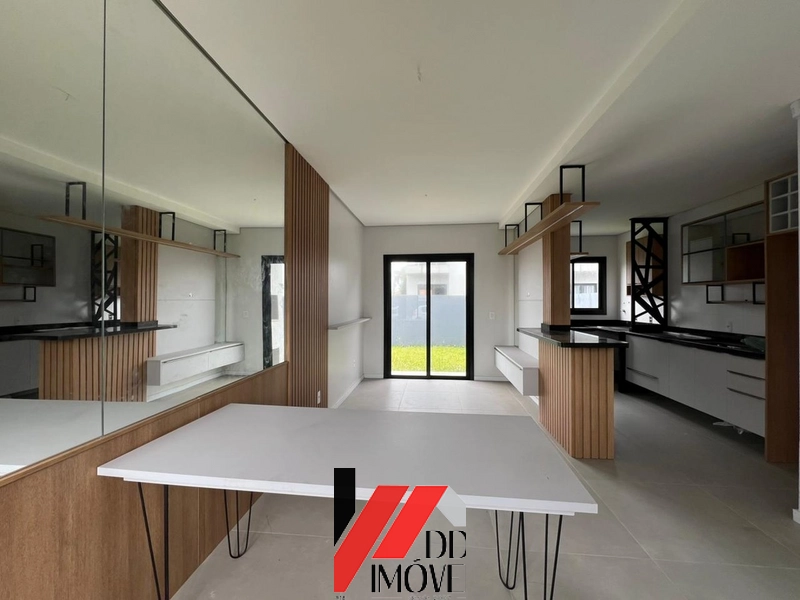 SOBRADO A 100M DO MAR: 12ª foto da galeria de imagens do imóvel