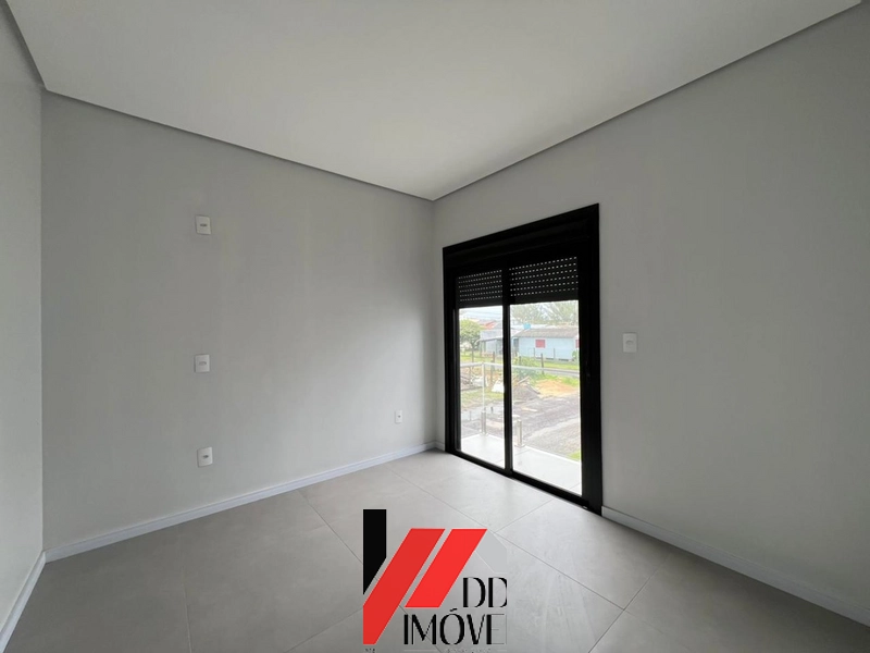 SOBRADO A 100M DO MAR: 5ª foto da galeria de imagens do imóvel