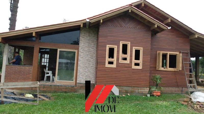 SÍTIO COM PISCINA BEM LOCALIZADO EM ITATI: 1ª foto da galeria de imagens do imóvel