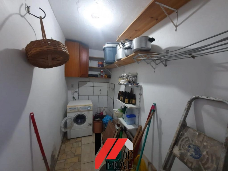 Casa à Venda em Capão Novo perto da Avenida Principal e da praia: 3ª foto da galeria de imagens do imóvel