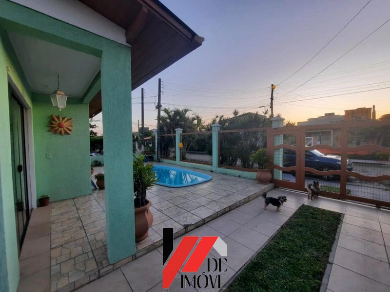 Casa à Venda em Capão Novo perto da Avenida Principal e da praia: 6ª foto da galeria de imagens do imóvel