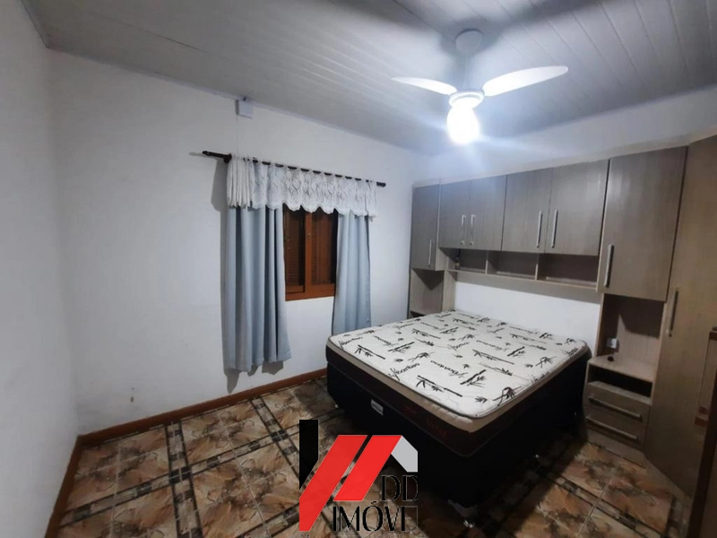 Casa à Venda em Capão Novo perto da Avenida Principal e da praia: 17ª foto da galeria de imagens do imóvel