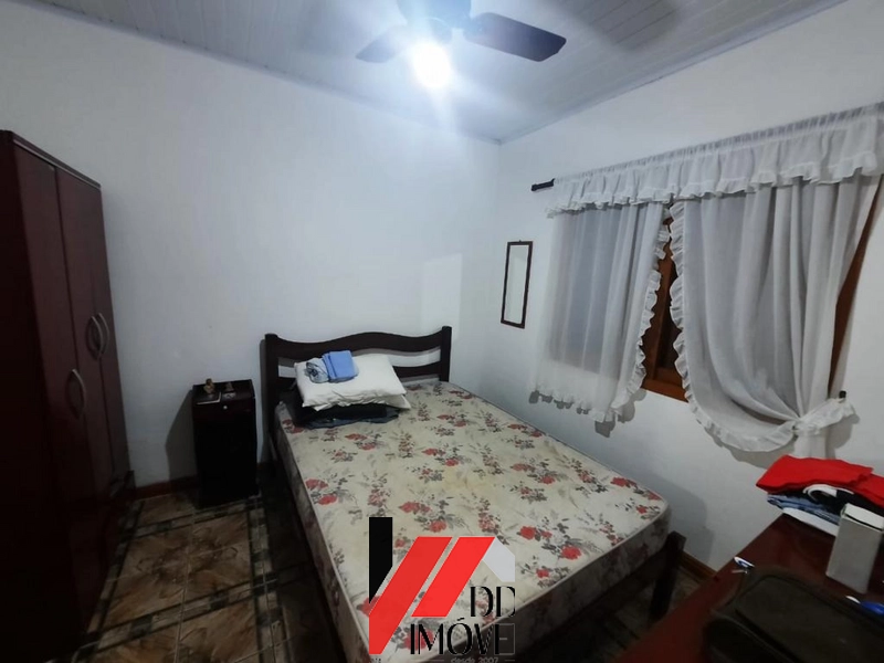 Casa à Venda em Capão Novo perto da Avenida Principal e da praia: 8ª foto da galeria de imagens do imóvel
