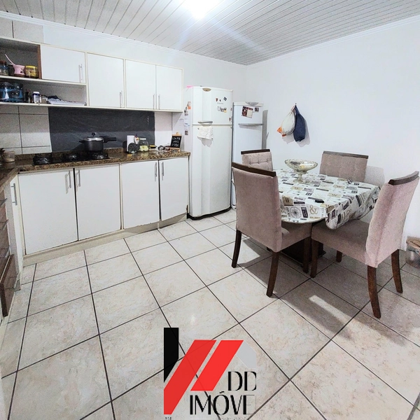 Casa à Venda com 3 dormitórios no bairro são jorge!: 7ª foto da galeria de imagens do imóvel