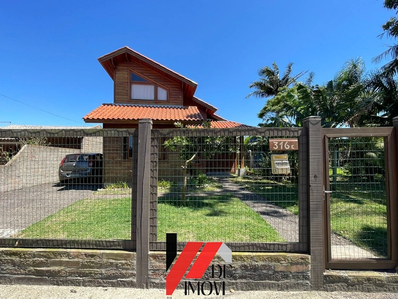 CHALÉ DE MADEIRA A VENDA EM CAPÃO DA CANOA