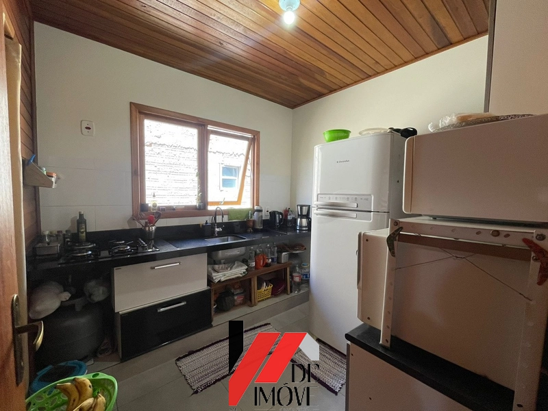 CHALÉ DE MADEIRA A VENDA EM CAPÃO DA CANOA: 4ª foto da galeria de imagens do imóvel