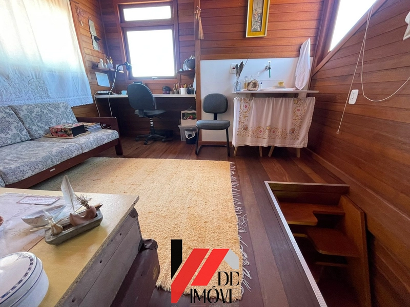 CHALÉ DE MADEIRA A VENDA EM CAPÃO DA CANOA: 2ª foto da galeria de imagens do imóvel