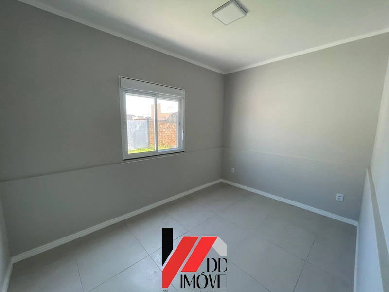 CASA DE FRENTE PARA AVENIDA PRINCIPAL DO BAIRRO: 3ª foto da galeria de imagens do imóvel