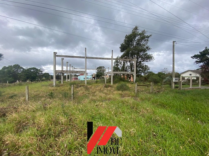 TERRENO DE ESQUINA: 1ª foto da galeria de imagens do imóvel