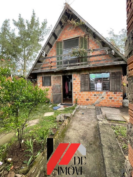2 CASAS NO MESMO TERRENO, PARA FAMÍLIAS GRANDES.