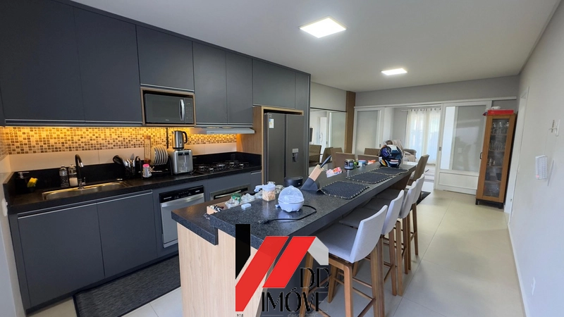 CASA COM 3 DORMITÓRIOS: 2ª foto da galeria de imagens do imóvel
