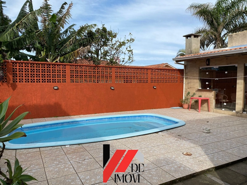 CASA NA ZONA NOVA 2 QUADRAS DO MAR: 3ª foto da galeria de imagens do imóvel