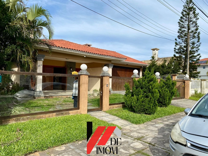 CASA NA ZONA NOVA 2 QUADRAS DO MAR: 1ª foto da galeria de imagens do imóvel