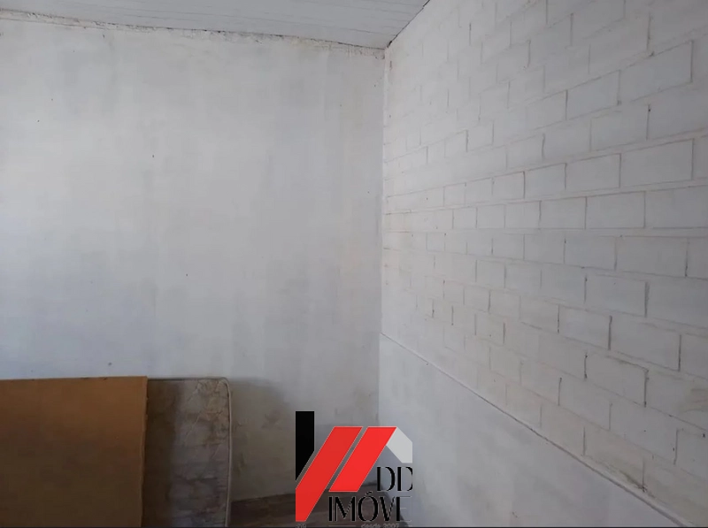 CASA EM TERRENO AMPLO PRÓXIMO AO MAR: 6ª foto da galeria de imagens do imóvel