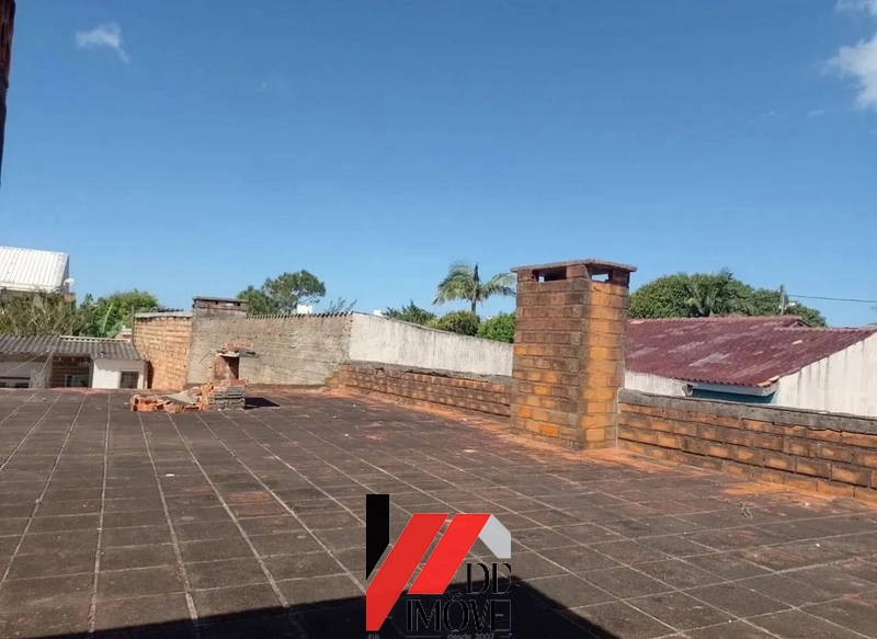 CASA EM TERRENO AMPLO PRÓXIMO AO MAR: 19ª foto da galeria de imagens do imóvel