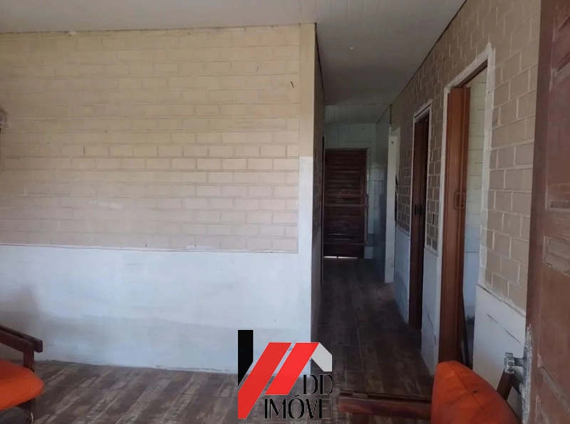 CASA EM TERRENO AMPLO PRÓXIMO AO MAR: 3ª foto da galeria de imagens do imóvel