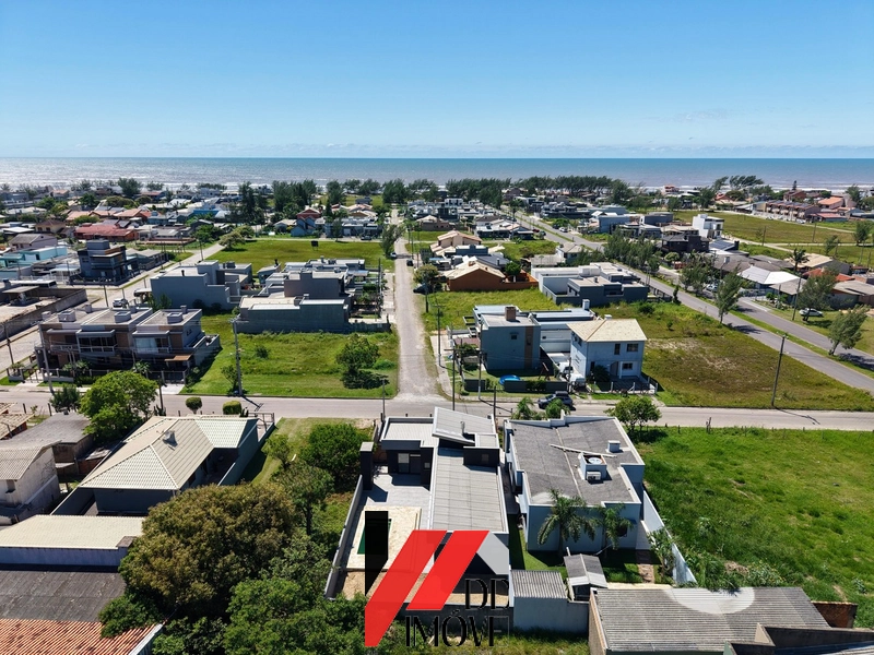 Casa pertinho do mar estilo Rústico & Moderno: 4ª foto da galeria de imagens do imóvel