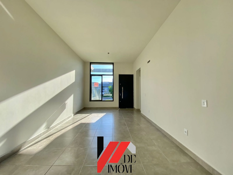 CASA A VENDA COM PÉ DIREITO DUPLO: 10ª foto da galeria de imagens do imóvel