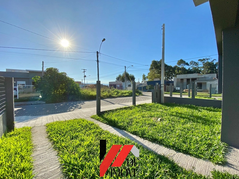 CASA A VENDA COM PÉ DIREITO DUPLO: 2ª foto da galeria de imagens do imóvel