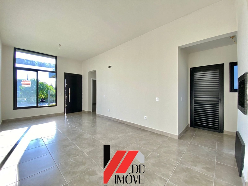 CASA A VENDA COM PÉ DIREITO DUPLO: 11ª foto da galeria de imagens do imóvel