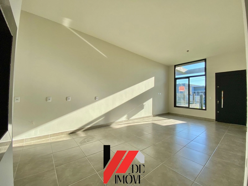 CASA A VENDA COM PÉ DIREITO DUPLO: 9ª foto da galeria de imagens do imóvel