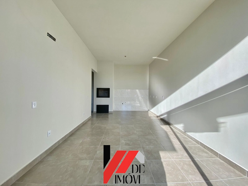 CASA A VENDA COM PÉ DIREITO DUPLO: 3ª foto da galeria de imagens do imóvel