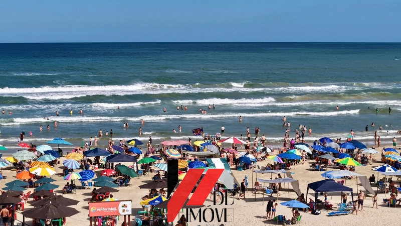 CASA ALTO PADRÃO NA BEIRA MAR DE CAPÃO DA CANOA: 3ª foto da galeria de imagens do imóvel