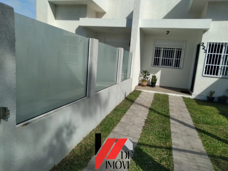 CASA A VENDA A UMA QUADRA DA PRAIA: 3ª foto da galeria de imagens do imóvel