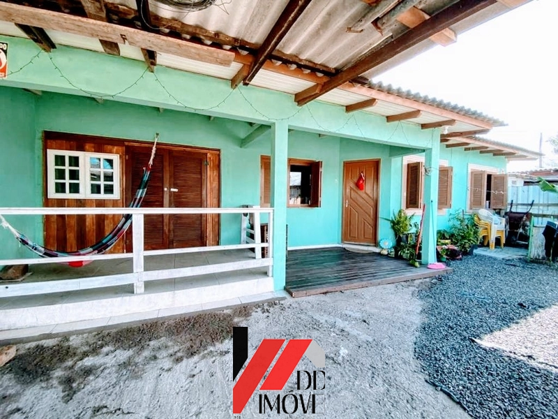 CASA COM PÁTIO AMPLO: 1ª foto da galeria de imagens do imóvel
