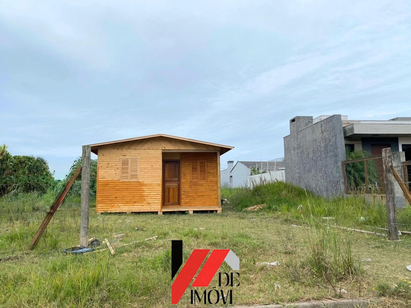 TERRENO COM CASA PRÉ FABRICADA: 1ª foto da galeria de imagens do imóvel