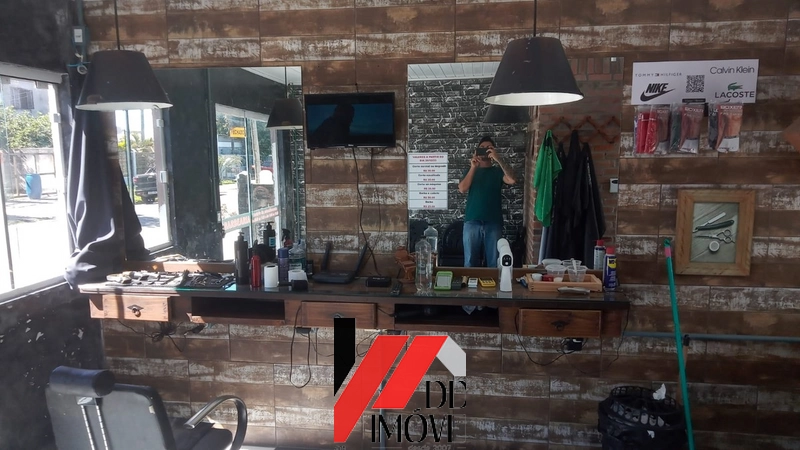 TERRENO COM 2 CASAS + SALA COMERCIAL: 10ª foto da galeria de imagens do imóvel