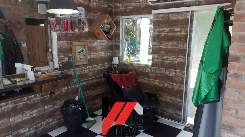 TERRENO COM 2 CASAS + SALA COMERCIAL: 8ª foto da galeria de imagens do imóvel
