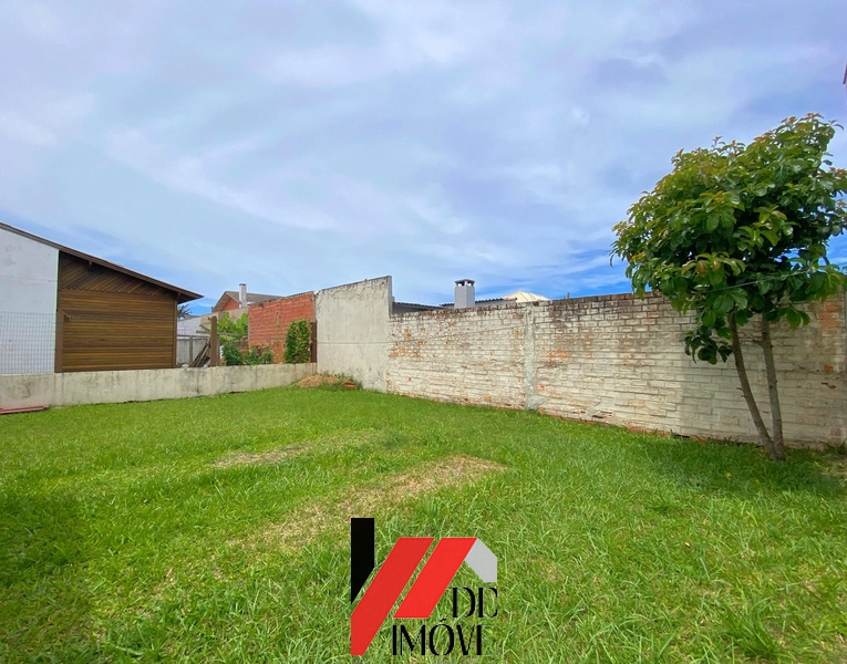 CASA COM 3 DORMITÓRIOS, DUAS QUADRAS DO MAR A VENDA!: 16ª foto da galeria de imagens do imóvel