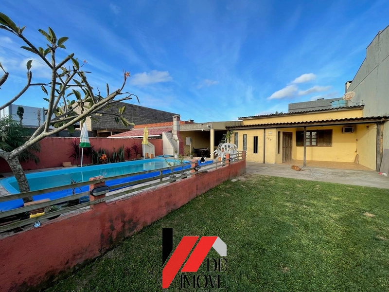 CASA EM TERRENO GRANDE A UMA QUADRA DA PARAGUASSU: 1ª foto da galeria de imagens do imóvel
