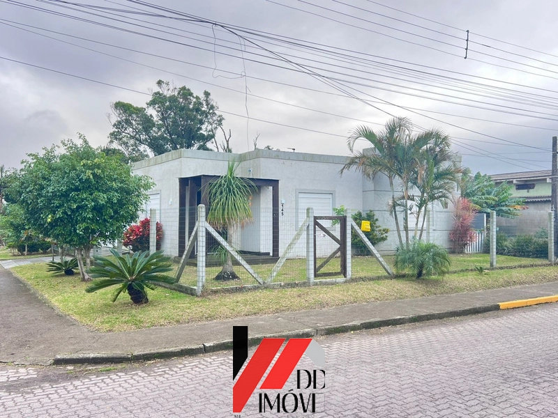 CASA DE ESQUINA A VENDA NO BAIRRO ARAÇA: 1ª foto da galeria de imagens do imóvel