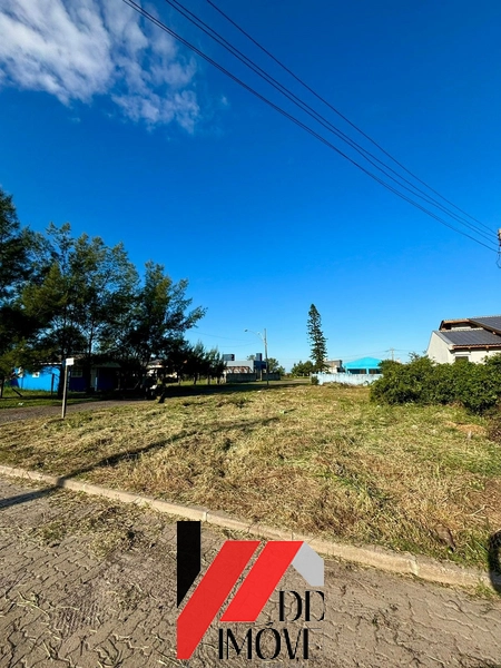 TERRENO A DUAS QUADRAS DO MAR!: 1ª foto da galeria de imagens do imóvel