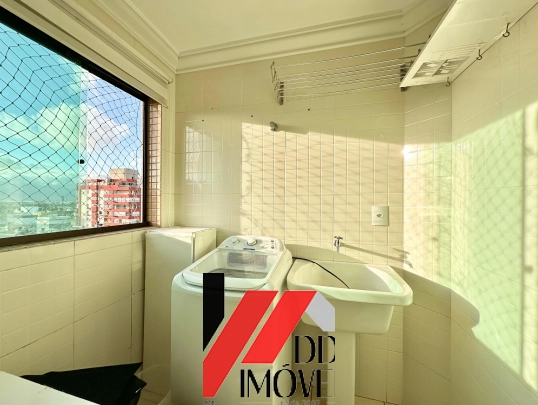 APARTAMENTO À VENDA COM VISTA ETERNA PARA MAR E PRAÇA - RARIDADE: 14ª foto da galeria de imagens do imóvel