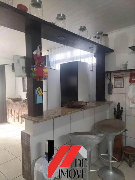 CASA GIGANTE COM PISCINA E QUIOSQUE HÁ POUCOS METROS DO MAR NO ARAÇÁ: 13ª foto da galeria de imagens do imóvel