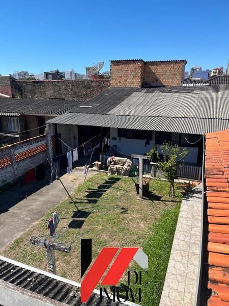 TERRENO COM TRES CASAS!: 10ª foto da galeria de imagens do imóvel