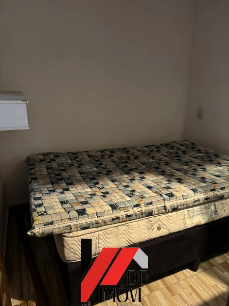 CASA EM TERRENO INTEIRO COM PISCINA: 30ª foto da galeria de imagens do imóvel