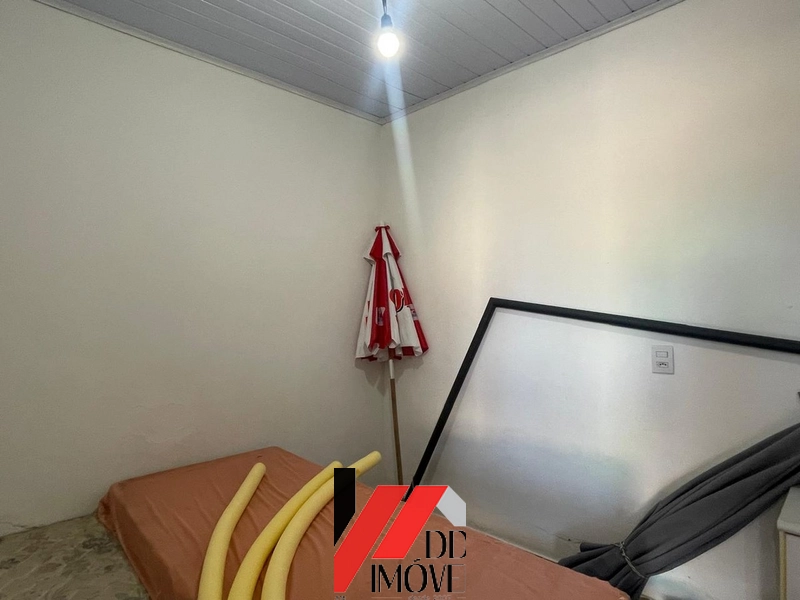 CASA EM TERRENO INTEIRO COM PISCINA: 12ª foto da galeria de imagens do imóvel