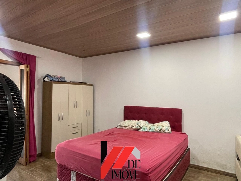 CASA EM TERRENO INTEIRO COM PISCINA: 5ª foto da galeria de imagens do imóvel