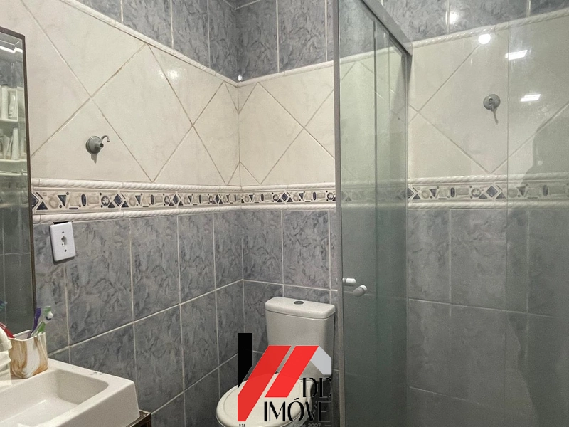 CASA EM TERRENO INTEIRO COM PISCINA: 4ª foto da galeria de imagens do imóvel