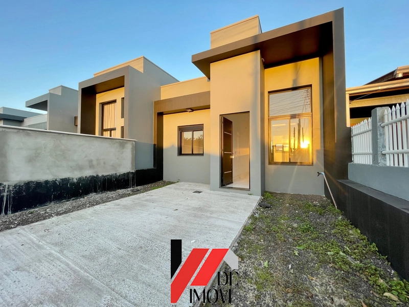 CASA A VENDA NO JARDIM BEIRA MAR PRÓXIMO A AV. CENTRAL: 1ª foto da galeria de imagens do imóvel
